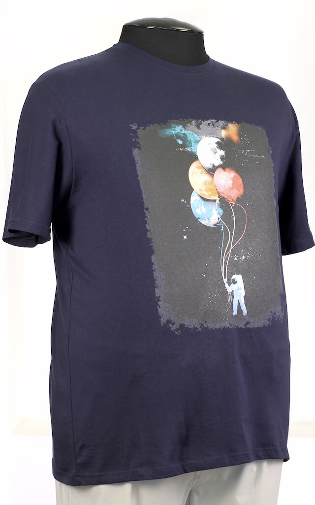 Темно-синяя футболка с космическим рисунком 21070580